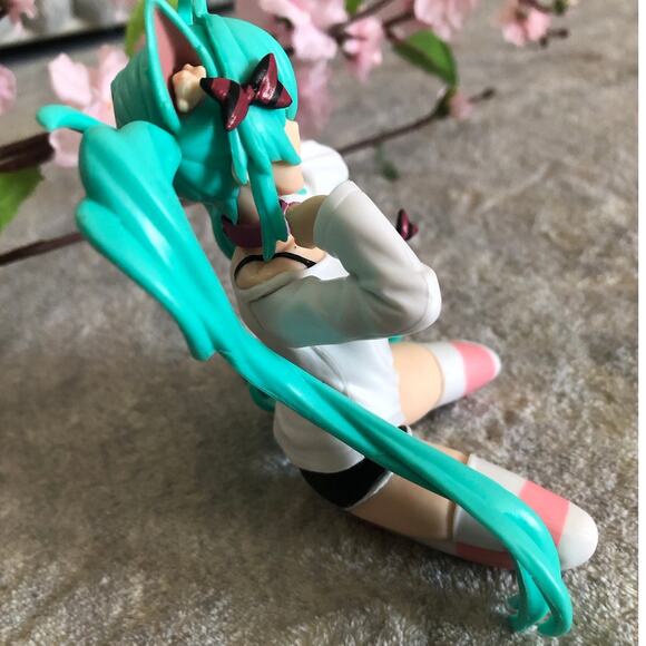 Anime Hatsune Miku Desktop Cute Action Figure T-Shirt Figurine Kawaii Cute - Picture 8 of 12